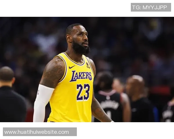 詹姆斯再创辉煌单场17分续写生涯第23季得分传奇