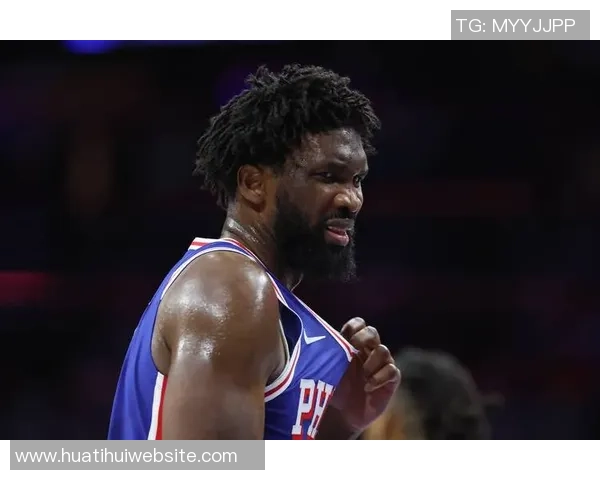 恩比德上半场表现稳定8投5中贡献14分1篮板3助攻1盖帽