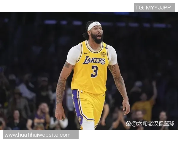 浓眉上半场表现平平10投仅3中贡献7分10篮板数据却依然全面